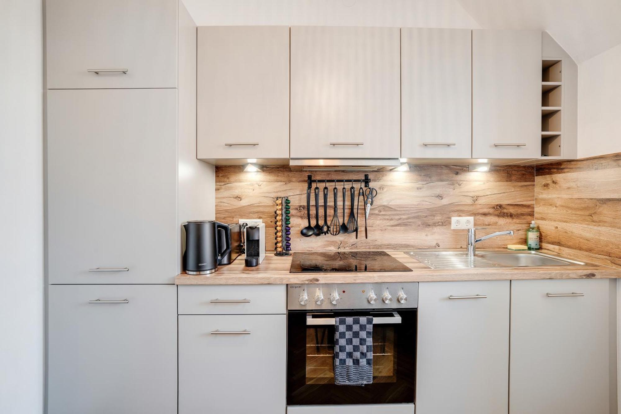Boho Design Studio By Hero Homes - Top Lage Im Historischen Zentrum - Self-Check-In & Aircon Graz Exterior photo